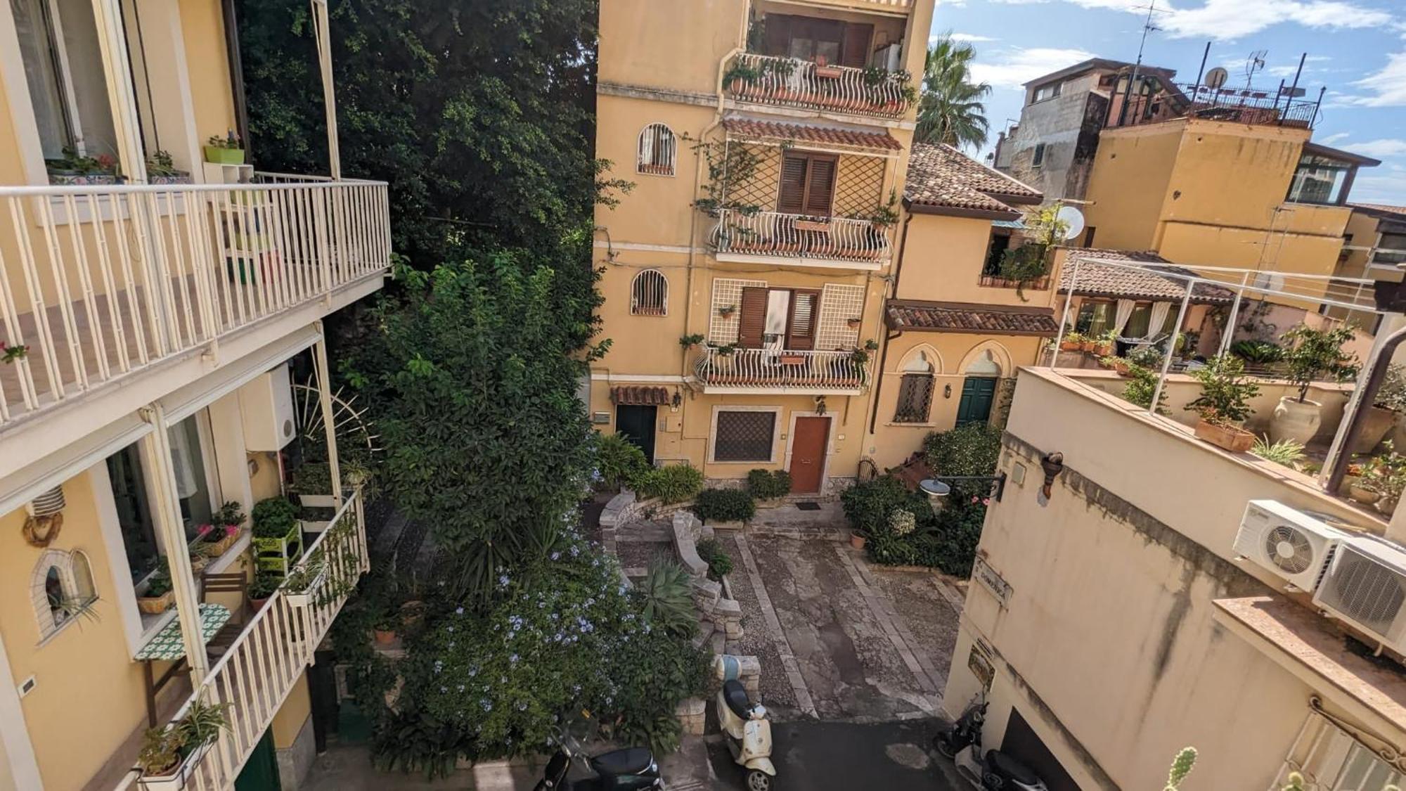 Opuntia Charming Rooms Taormina Exterior photo